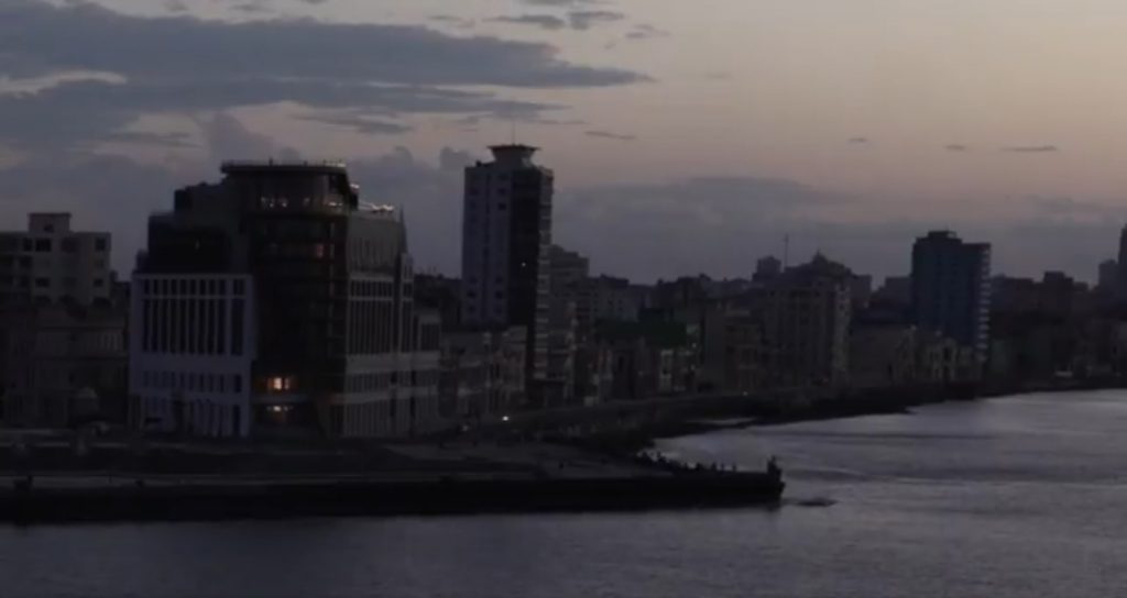 Ολικό μπλακ άουτ στην Κούβα: Στο απόλυτο σκοτάδι 10 εκατ. κάτοικοι