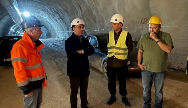 Στις σήραγγες του έργου «Μπράλος - Άμφισσα» ο Χρήστος Σταϊκούρας (ΒΙΝΤΕΟ-ΦΩΤΟ)