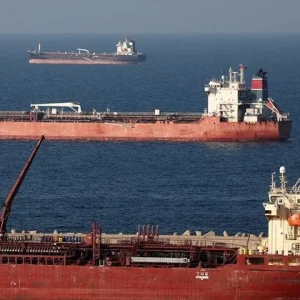 Τρία πλοία χτυπήθηκαν στα Στενά του Ορμούζ σήμερα το πρωί - Οι ΗΠΑ κατέστρεψαν 16 ιρανικά ναρκοθετικά