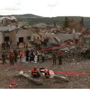 Εκτός ελέγχου η κατάσταση στη Μέση Ανατολή: Νέες εκρήξεις σε Τεχεράνη και Ισραήλ – «Κήρυξη πολέμου η δολοφονία Χαμενεΐ» λέει το Ιράν