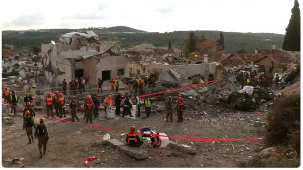 Εκτός ελέγχου η κατάσταση στη Μέση Ανατολή: Νέες εκρήξεις σε Τεχεράνη και Ισραήλ – «Κήρυξη πολέμου η δολοφονία Χαμενεΐ» λέει το Ιράν