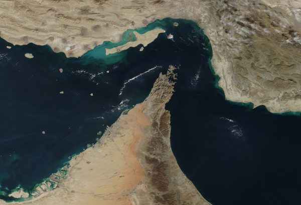 Ανακοίνωση ΥΠΕΞ Ιράν για τα Στενά του Ορμούζ: Ανοιχτά για τα πλοία των μη «εχθρικών» χωρών