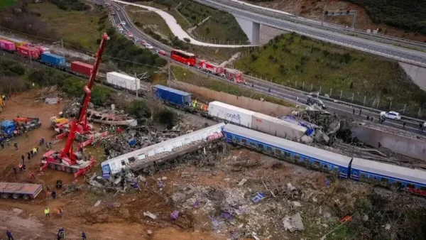 Τέμπη: Η ώρα της δικαιοσύνης για τη σιδηροδρομική τραγωδία – 36 κατηγορούμενοι απέναντι στους συγγενείς των 57 θυμάτων