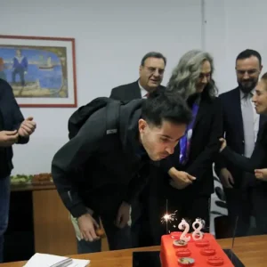 Μίλτος Τεντόγλου: Η επική τούρτα για τα γενέθλιά του με σχήμα LEGO