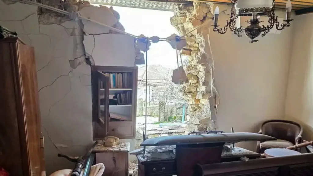 Θεσπρωτία: Μικρές ζημιές και πτώσεις βράχων στην Εγνατία Οδό και σε παλιά σπίτια – Συνεχίζεται η μετασεισμική δραστηριότητα