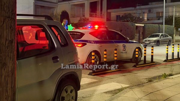Προσπάθησε να βιντεοσκοπήσει αστυνομικούς όταν τον σταμάτησαν για έλεγχο και βρέθηκε με χειροπέδες