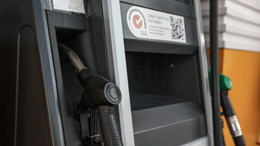 Επιδότηση στην αντλία και fuel pass τα δύο πρώτα μέτρα της κυβέρνησης κατά της ακρίβειας