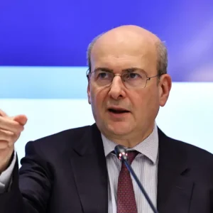 Χατζηδάκης: Τα μέτρα για τα καύσιμα καλύπτουν τα 3/4 της κοινωνίας, θα λάβουμε και άλλα αν χρειαστεί