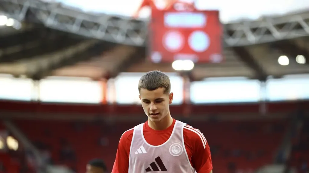 Ολυμπιακός: Ο Χρήστος Μουζακίτης στα ραντάρ της Πόρτο σύμφωνα με την «A Bola»