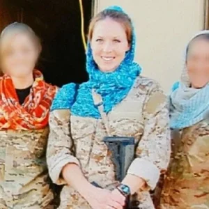 Ποια ήταν η σύζυγος του Τζο Κεντ: Η πολύγλωσση κομάντο των Ειδικών Δυνάμεων που σκοτώθηκε σε επίθεση αυτοκτονίας του ISIS στη Συρία