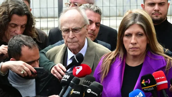 Κωνσταντοπούλου για τη δίκη των Τεμπών: «Στήθηκε ένα αδιανόητο φιάσκο, καλώ τον Φλωρίδη να παραιτηθεί»