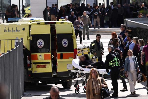 89χρονος πυροβόλησε υπάλληλο στον ΕΦΚΑ του Κεραμεικού - Μετά άνοιξε πυρ και στο Εφετείο, ακόμη 4 τραυματίες