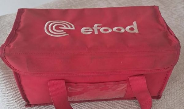 Βρέθηκε ισοθερμική τσάντα efood στην λεωφόρο Καλυβίων