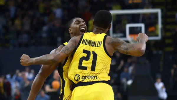 ΑΕΚ – Μπανταλόνα 87-84: Φοβερή νίκη με ανατροπή για την Ένωση στα προημιτελικά του BCL