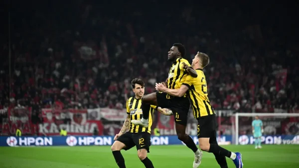 Super League playoffs: Η ΑΕΚ που «άλωσε» το Φάληρο και το «δώρο» του Παναθηναϊκού από την Τούμπα