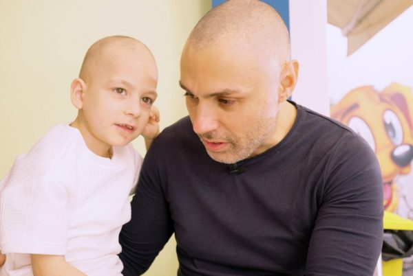 Έφυγε από τη ζωή στην αγκαλιά του πατέρα του ο 7χρονος Γιωργάκης από την Αριδαία έπειτα από τιτάνια μάχη με τον καρκίνο