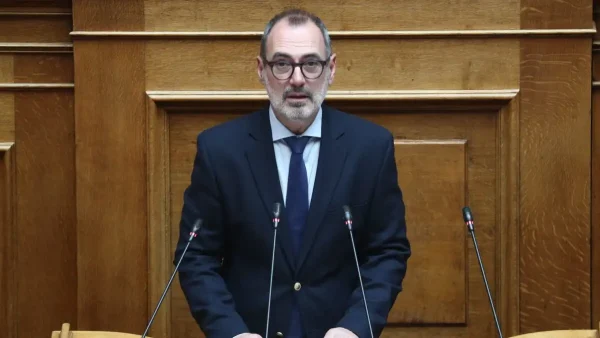 Ο Ανδρέας Κατσανιώτης για την επιστολή των «5»: «Δεν είμαστε αντάρτες, βαθύτατα αθηνοκεντρικό το επιτελικό κράτος»