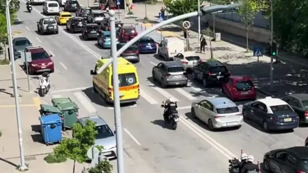 Κοζάνη: «Γέφυρα ζωής» για 5χρονο αγοράκι με κρανιοεγκεφαλικές κακώσεις – Έφτασε από τα Μάλγαρα στο Ιπποκράτειο σε 18 λεπτά
