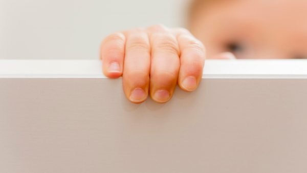 Τρόμος με γυναίκα που μαχαίρωνε μικρό παιδί που είχε απαγάγει – Την πυροβόλησε θανάσιμα η αστυνομία