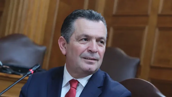 ΟΠΕΚΕΠΕ: Ο Χρήστος Μπουκώρος με την δικογραφία ανά χείρας – Η βοήθεια σε ένα νέο ζευγάρι αγροτών τον έβαλε στη λίστα της ευρωπαϊκής εισαγγελίας