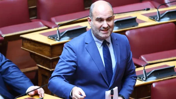 Δημήτρης Μαρκόπουλος: Ανυπόστατες οι φήμες ότι δεν έχω πανεπιστημιακό πτυχίο
