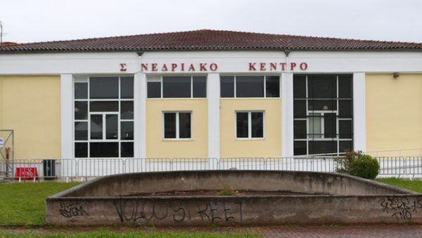 Τέμπη: Συγκλόνισαν οι συγγενείς, βελτιώθηκαν οι συνθήκες διεξαγωγής της δίκης - Οι ενστάσεις των συνηγόρων για τους αστυνομικούς και τη χωροθέτηση, η στάση της έδρας