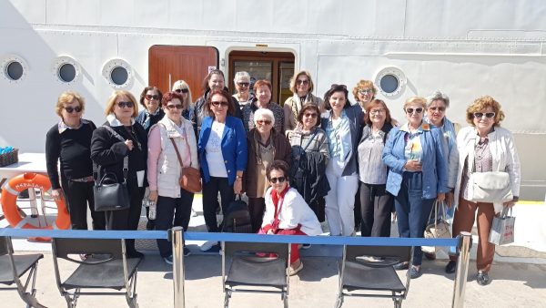 Εκπαιδευτική επίσκεψη στο πλωτό μουσείο Νεράϊδα των μελών του ΚΑΠΗ Αταλάντης