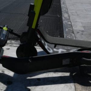 Σοβαρά ατυχήματα με πατίνι στην Κρήτη: Βίντεο με 14χρονο που τραυματίστηκε – 16χρονος έχασε τον έλεγχο και έπεσε από γέφυρα