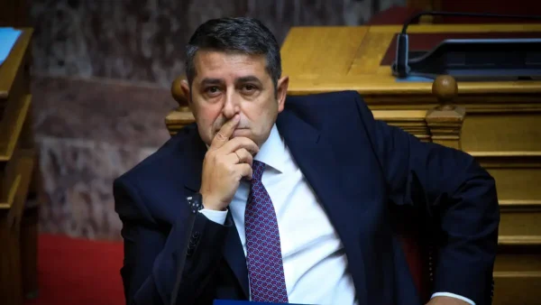 Γιώργος Μυλωνάκης: Παραμένει διασωληνωμένος για 5η ημέρα – Κρίσιμη αλλά σταθερή η κατάσταση της υγείας του