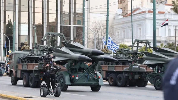 Ένοπλες Δυνάμεις: Πύραυλοι Hawk, Patriot και «Βέλος» στον αντιαεροπορικό θόλο μαζί με τα ισραηλινά συστήματα