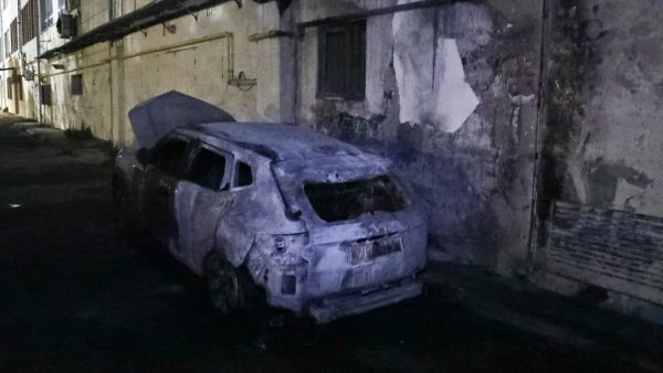 Η οργάνωση «Κομμάντο Κυριάκος Ξυμητήρης» ανέλαβε την ευθύνη για τον εμπρησμό του αυτοκινήτου του πραγματογνώμονα Δημήτρη Καρώνη