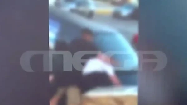 Ανήλικοι ξυλοκόπησαν μέχρι λιποθυμίας συνομήλικό τους σε νησί των Κυκλάδων – Βίντεο ντοκουμέντο από την άγρια επίθεση