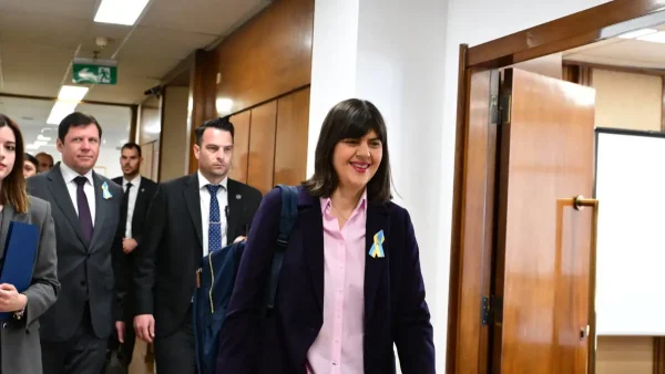 Λάουρα Κοβέσι και Γιώργος Φλωρίδης τα είπαν για μισή ώρα στο υπουργείο Δικαιοσύνης – Στο «τραπέζι» η ανανέωση θητείας των Ευρωεισαγγελέων