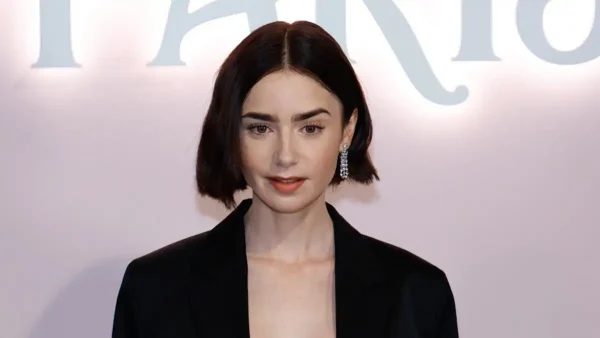 Emily in Paris: Γυρίσματα με την Λίλι Κόλινς στην Ελλάδα για την 6η σεζόν της πετυχημένης σειράς του Netflix