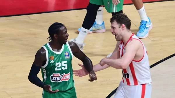 Ο Κέντρικ Ναν επέλεξε τον Σάσα Βεζένκοφ για MVP της Euroleague