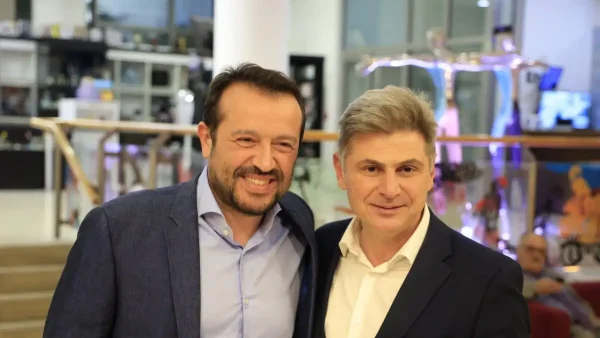 Νίκος Παππάς για προσχώρηση Νικόλα Φαραντούρη στα ΠΑΣΟΚ: «Ας κριθεί ο καθένας με τις επιλογές του»
