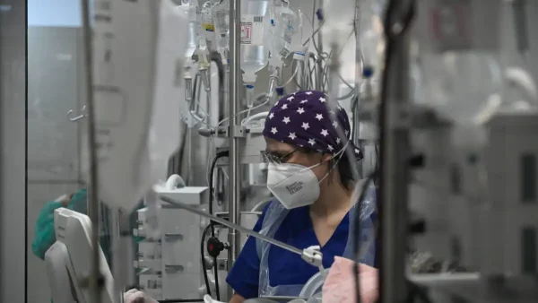Κρούσμα μηνιγγίτιδας στο ΑΠΘ: Σε κρίσιμη αλλά σταθερή κατάσταση ο 19χρονος φοιτητής, Μεγάλη Πέμπτη προσπάθεια αποσωλήνωσης του
