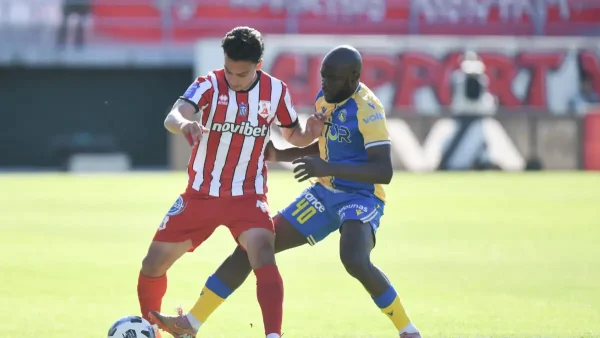 Πανσερραϊκός – Αστέρας Τρίπολης 0-0: Μοιρασιά στις Σέρρες, δεν εκμεταλλεύτηκε κανείς το δώρο του Παναιτωλικού