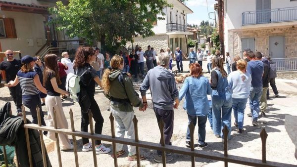 Με Ανοιξιάτικο καιρό το ψήσιμο του οβελία την Κυριακή του Πάσχα