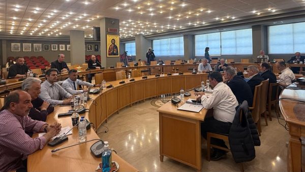 Ενωτική Περιφερειακή Κίνηση: Καταγγέλλει την Περιφερειακή Αρχή ότι στέκεται απέναντι στην Ευρυτανία