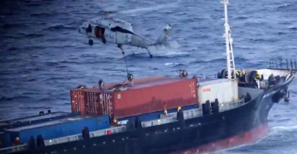 Νέο ρεσάλτο Αμερικανών πεζοναυτών σε εμπορικό πλοίο μεταφοράς κοντέινερ στην Αραβική Θάλασσα
