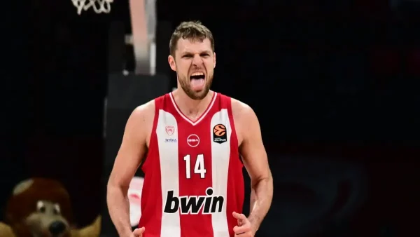 Ολυμπιακός-Φενερμπαχτσέ με Score More-Win More για κάθε πόντο του Βεζένκοφ από το Pamestoixima.gr