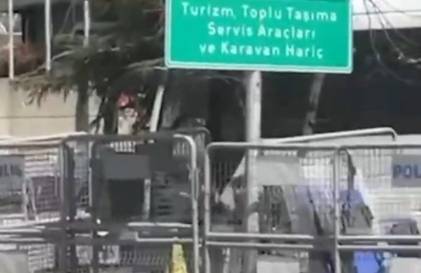 «Κόκκινος συναγερμός» στην Τουρκία μετά την τρομοκρατική επίθεση με έναν νεκρό και 4 τραυματίες στο προξενείο του Ισραήλ – Ήθελαν να εισβάλλουν και να σπείρουν τον θάνατο