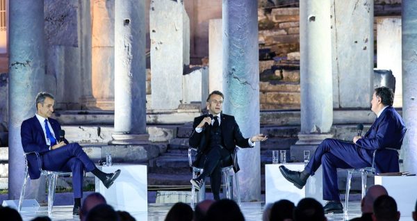 Μακρόν σε Μητσοτάκη: "Αν η κυριαρχία σας απειλείται, κάντε ό,τι χρειάζεται - Θα είμαστε εδώ για εσάς"