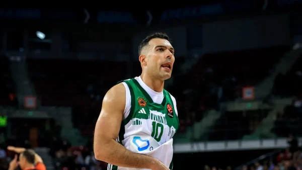 Χειρουργήθηκε ο Κώστας Σλούκας και επιστρέφει σε 3 εβδομάδες για τον Παναθηναϊκό