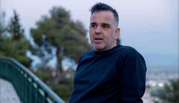 Ο δικός μας Γιώργος Παπασταμούλος συνδέει την Αθήνα με τους Κενυάτες δρομείς σε ένα ντοκιμαντέρ που γράφει ιστορία