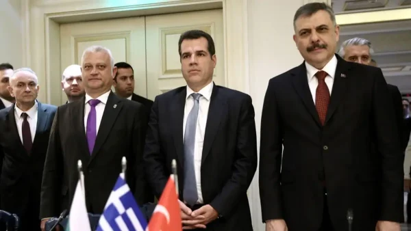 Θάνος Πλεύρης στη τριμερή με Βουλγαρία και Τουρκία για το μεταναστευτικό: Ενίσχυση της μάχης κατά των διακινητών