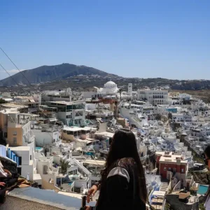 Χωροταξικό για τον τουρισμό: Οι νέοι κανόνες για επενδύσεις, Airbnb και εκτός σχεδίου δόμηση