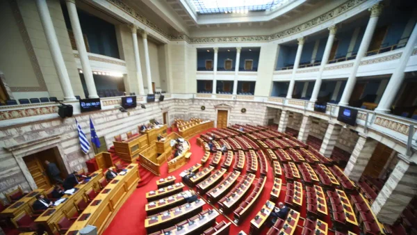 Την τελική απόφαση για την άρση ασυλίας των «δύο» θα λάβει η ολομέλεια της Βουλής, σε ημερομηνία που θα αποφασίσει η Διάσκεψη των Προέδρων