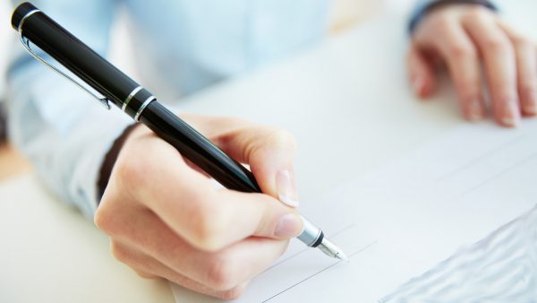 Βεβαίωση του γνησίου της υπογραφής: Τι πραγματικά ισχύει και που μπορείτε να εξυπηρετηθείτε